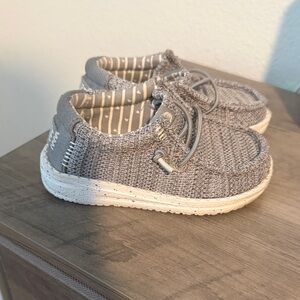 Hey Dude toddler size 7